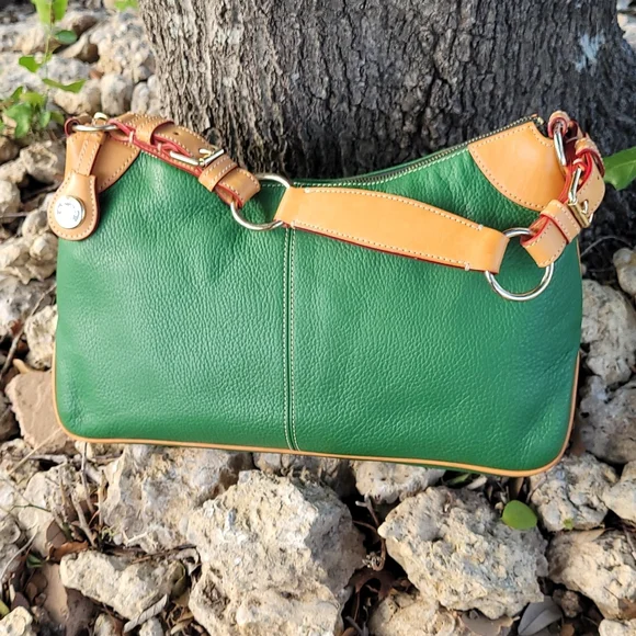‼️SOLD‼️ Vintage Dooney & Bourke AWL2 Grass Green Slouch Bag - Picture 1 of 12